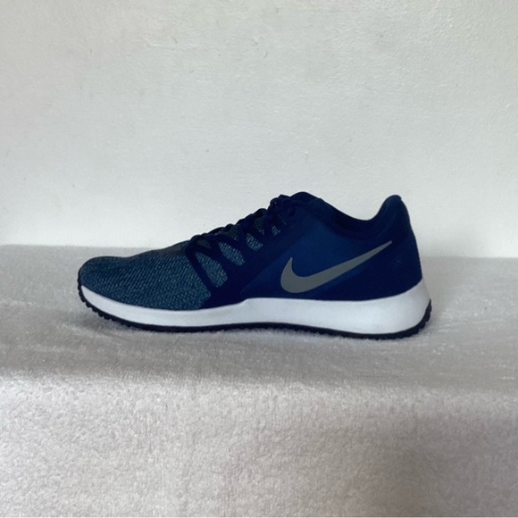 NIKE VARSITY COMPETE BLUE TRAINING SHOE EUC SZ 10.5 - Picture 2 of 9
